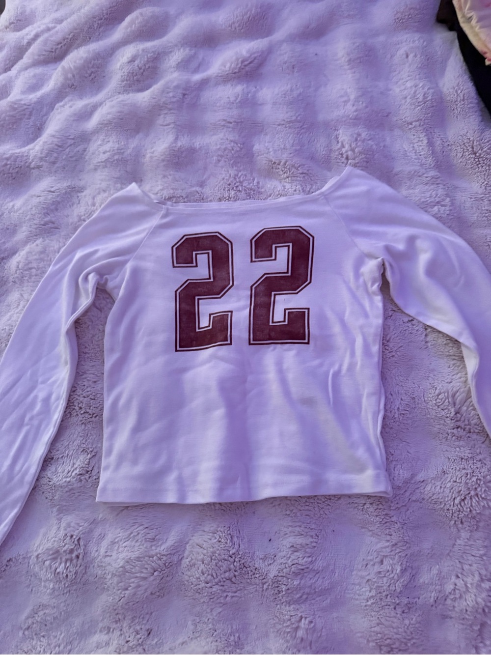 Hollister White Long-Sleeve Tee with Burgundy '22' Graphic